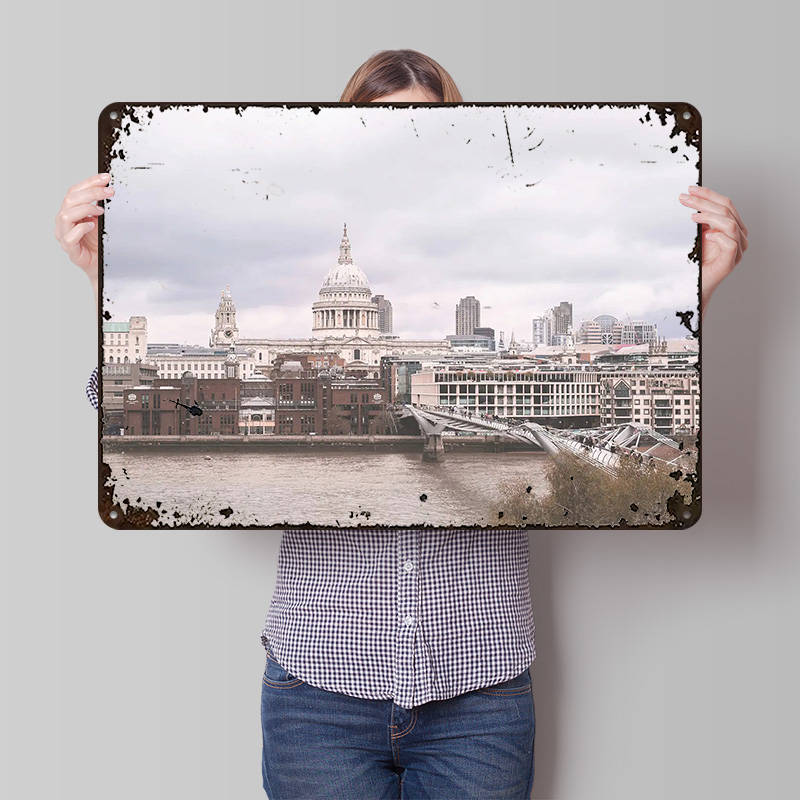 Retro Gaming London - London SLondon England Bedrucktes Poster Individualisierte